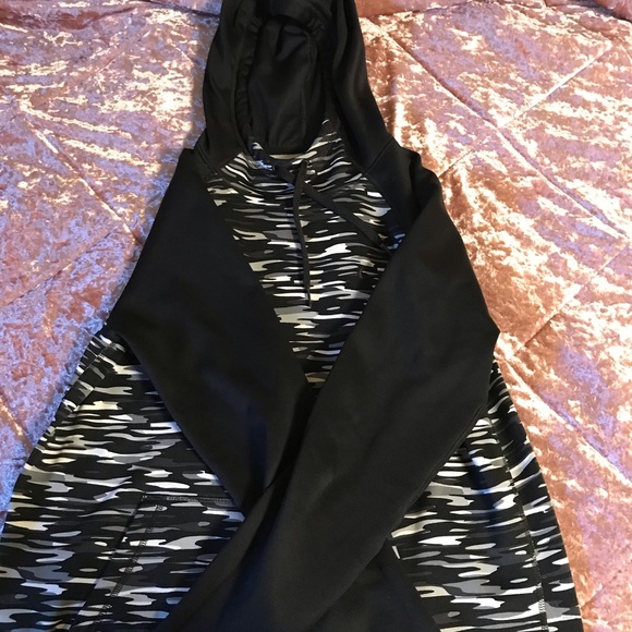 Womens nike hoodies - Picture 2 of 3